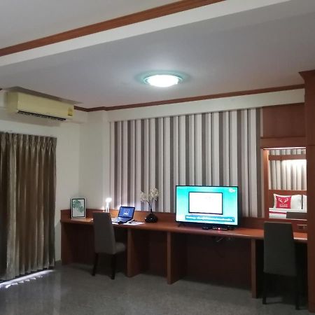 فندق أو واي از 353 ذا روت سريراتشا آند ريزدنس Ban Laem Chabang المظهر الخارجي الصورة